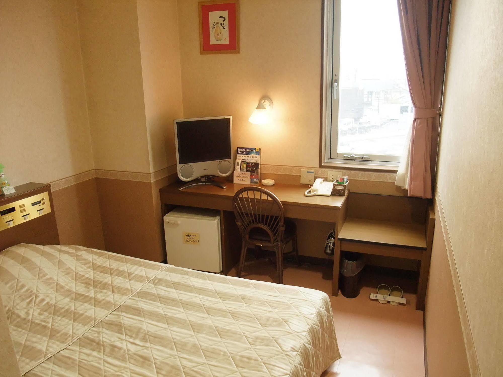 Maebashi Business Hotel Luka Exteriör bild