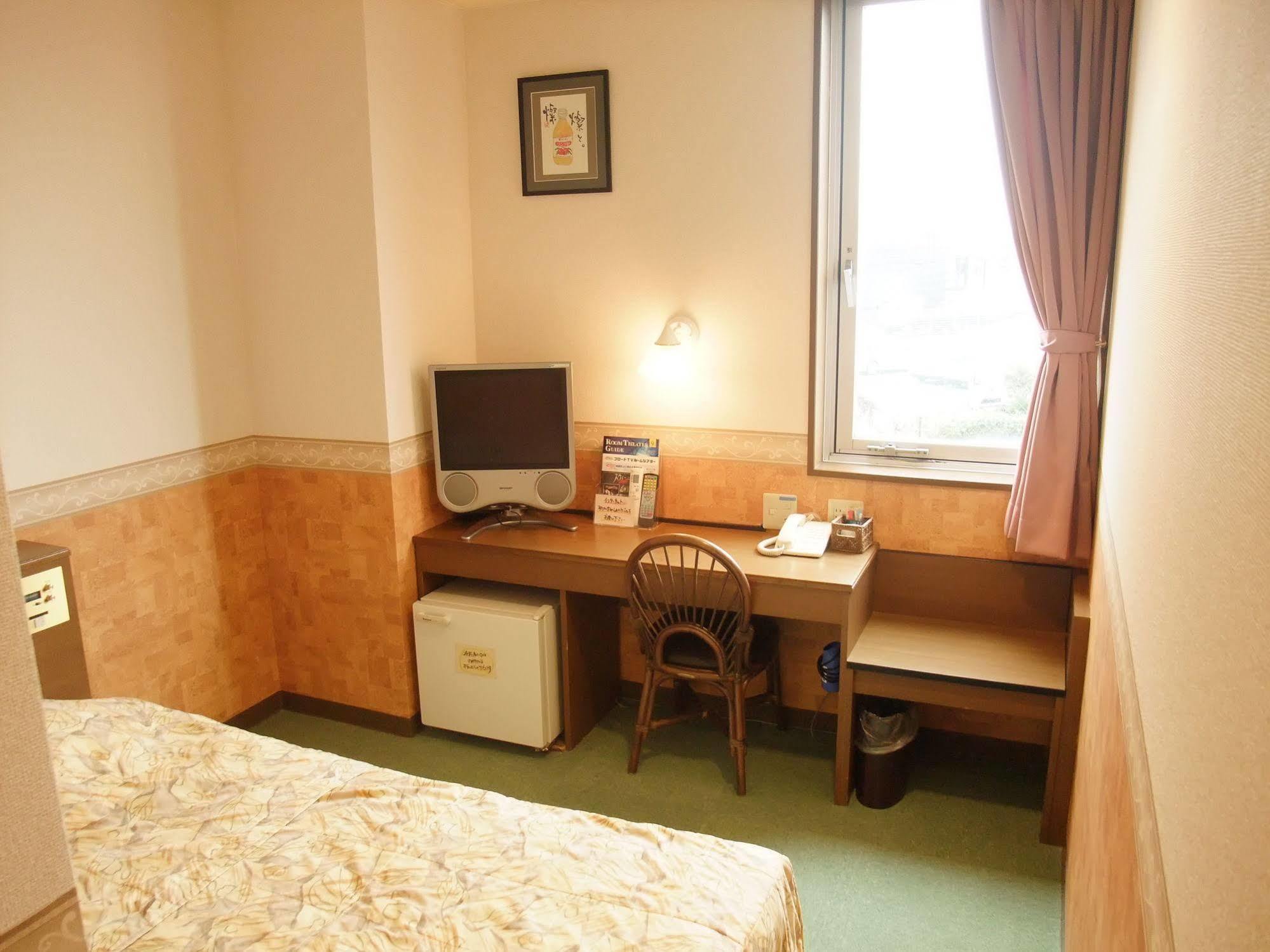 Maebashi Business Hotel Luka Exteriör bild